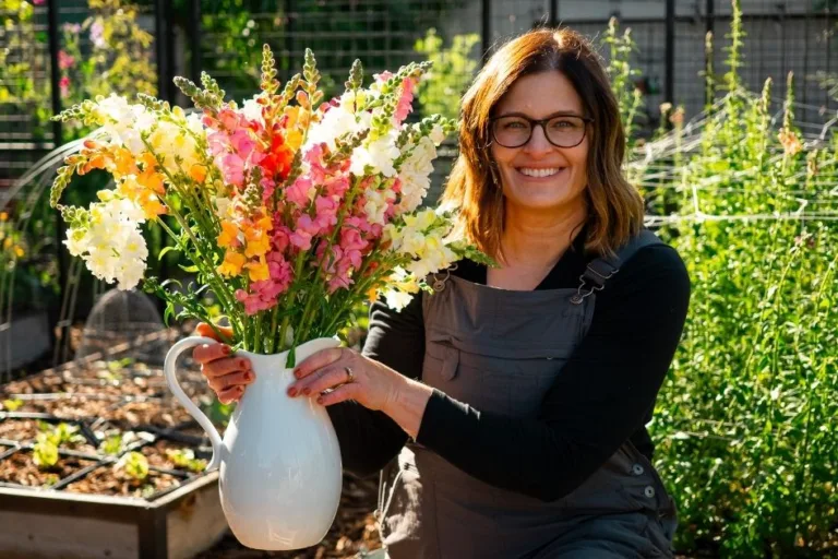 Grow, Harvest, and Arrange Cut Flowers featured image